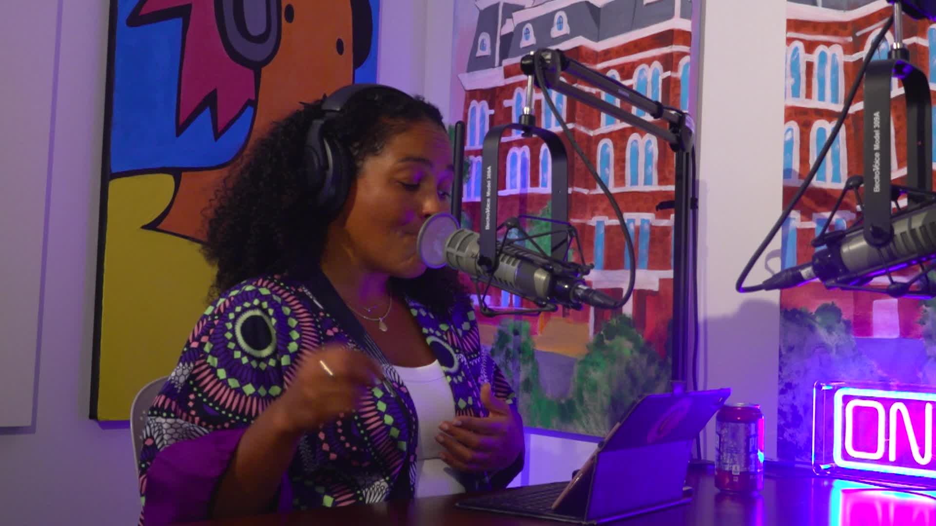 CREATIVITY CONNECTS WITH MIKKI WILSON BEYOND THE LENS WITH TRACEY WESTGATE 11.10.25